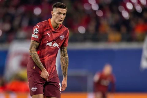 بعد اهتمام ثلاثي بريميرليج.. هداف لايبزيج يحسم مستقبله خلال أسبوع